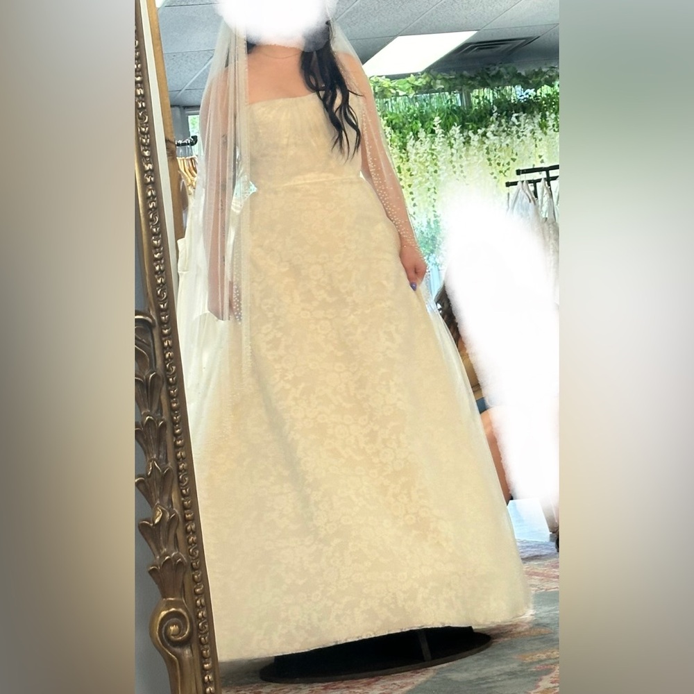 Tara Keely Strapless Wedding Dress. Size 12.